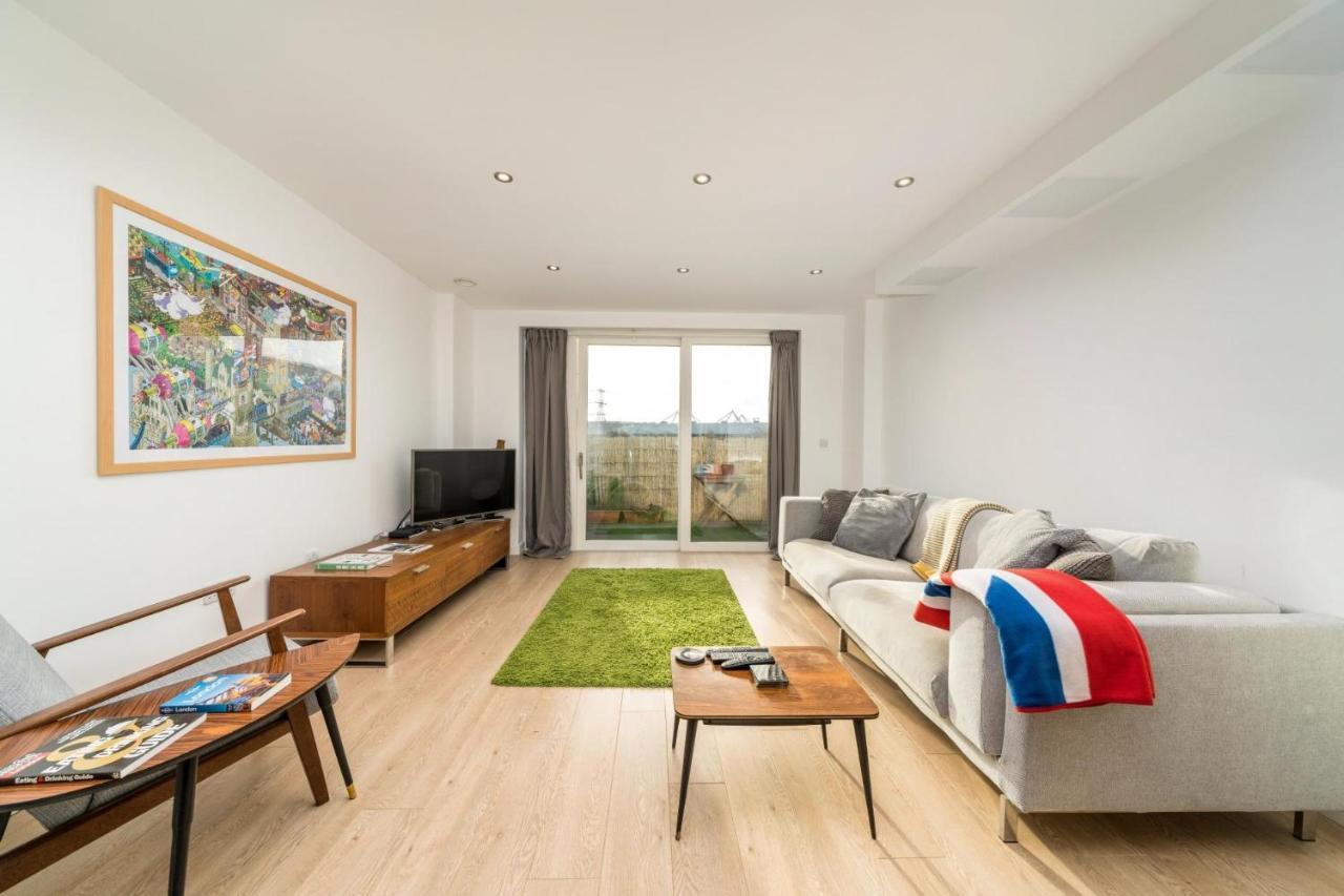 New 2Bd Flat 4Mins To Excel Centre Fast City Links Apartment London Exterior photo